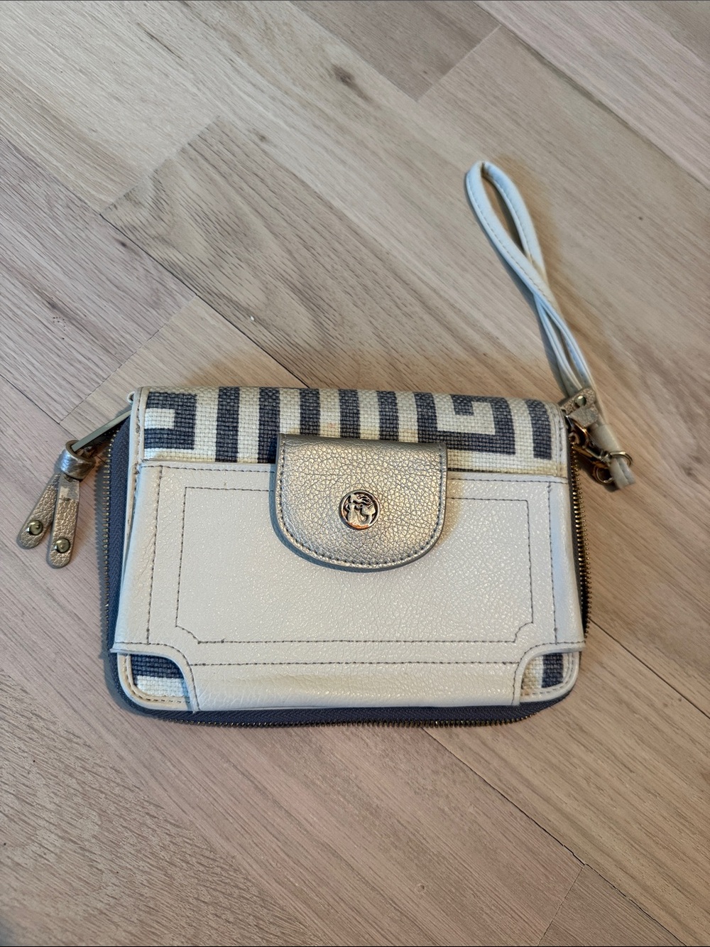 Spartina 449 Cream and Navy Wristlet Clutch with Metallic Gold Snap